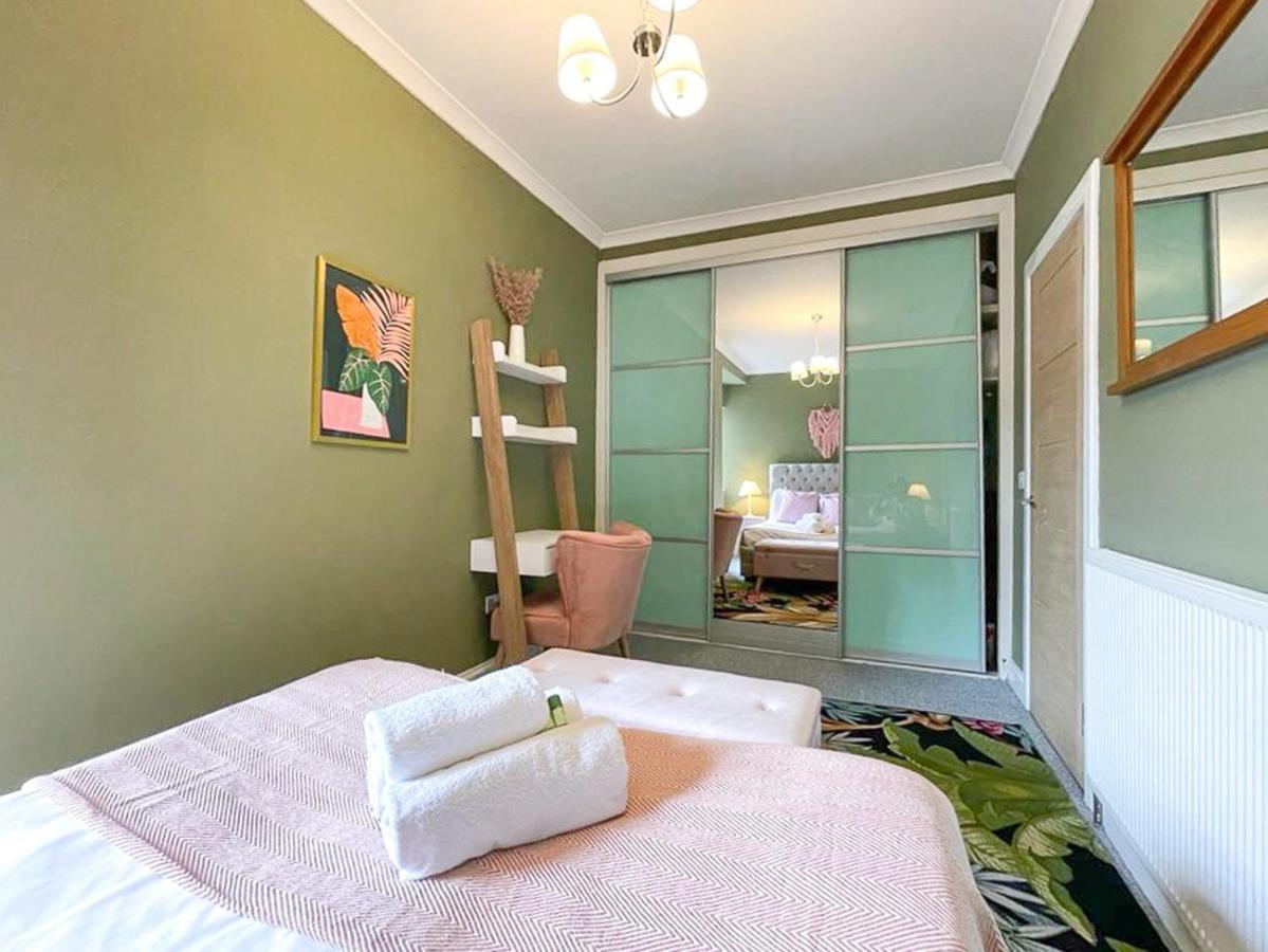 Апартаменти Lively & Energetic 2Br On The Royal Mile Единбург Екстер'єр фото